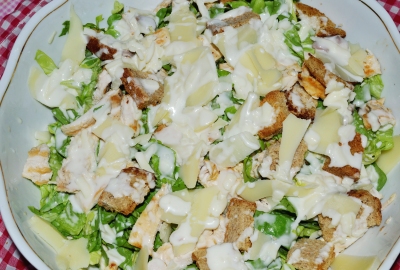Salata Caesar cu pui